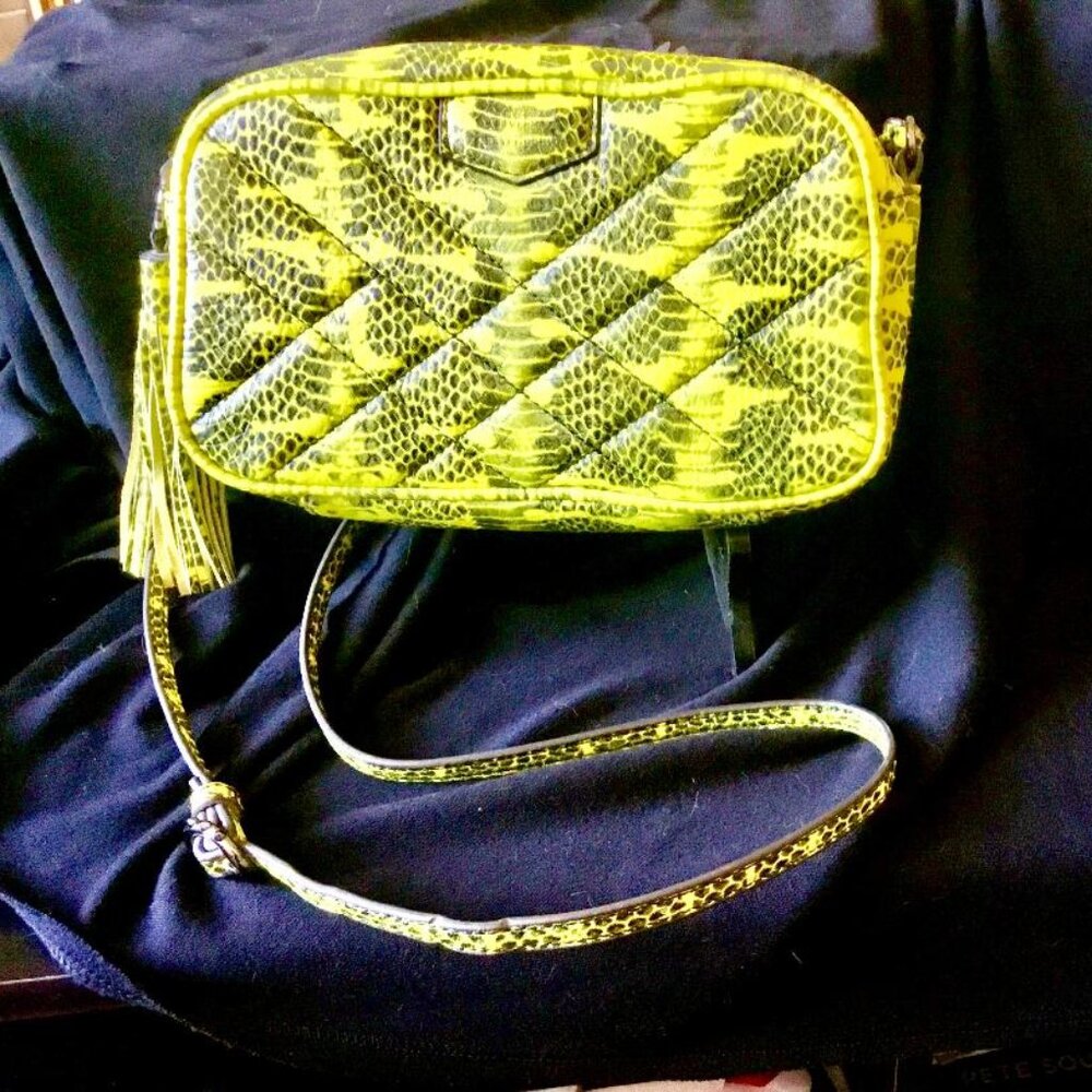 Amiee Kestenberg, medium size crossbody bag, yellow and black leather